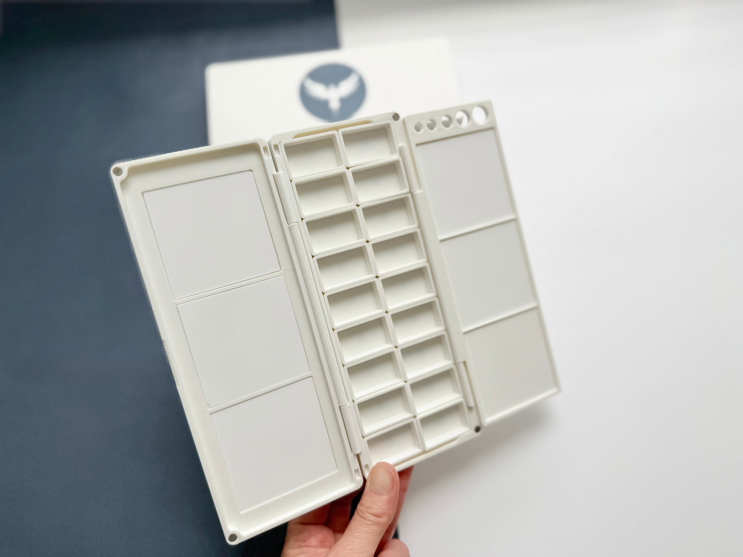 18 Full Pan Watercolor Palette AX19, Glazed Ceramic Tray, Magnetic Base, Plein Air, Portable