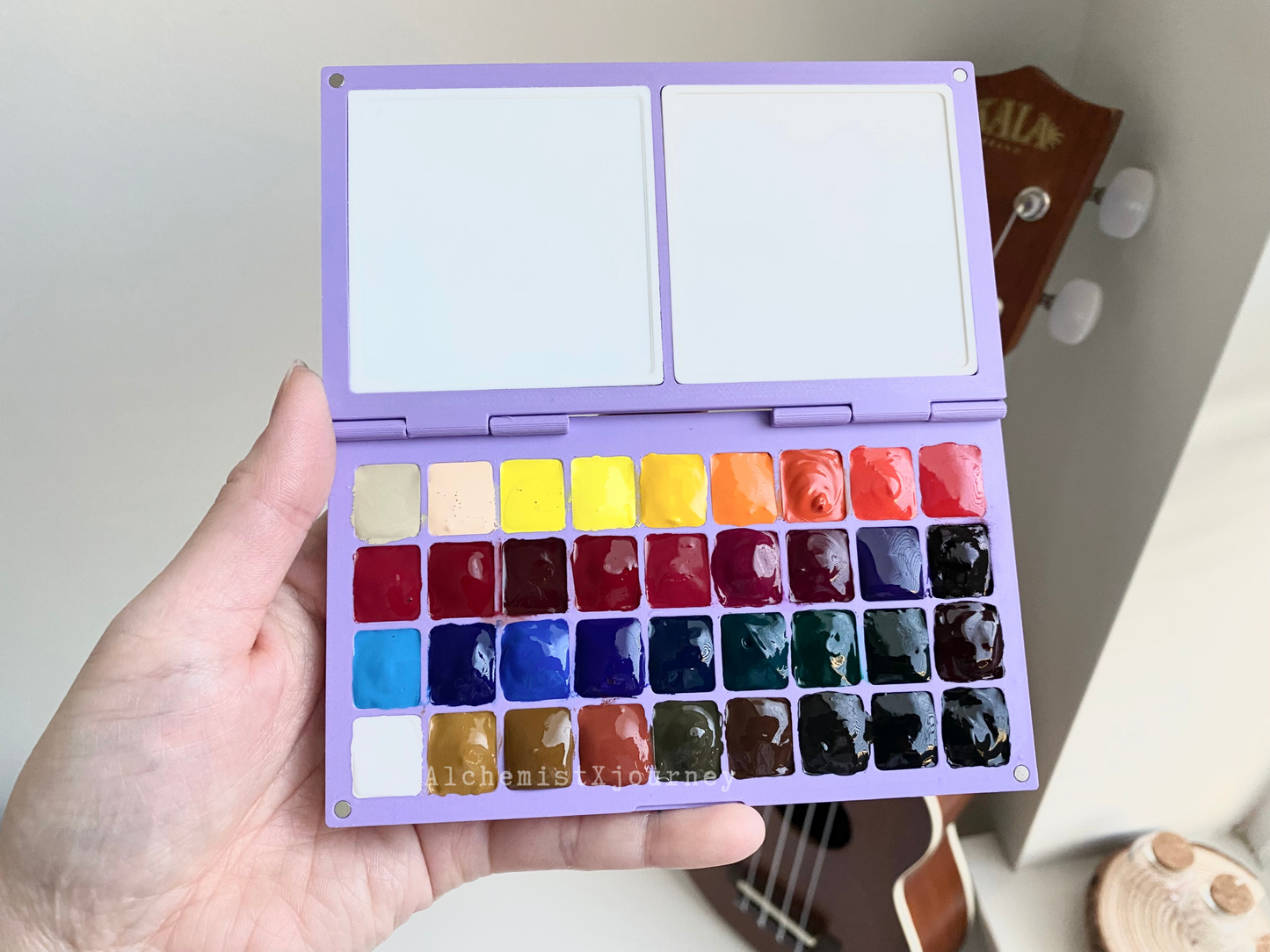 Travel Palette 36-Grid with Holbein Artist Watercolor, Ceramic Mixing Tray, AX2