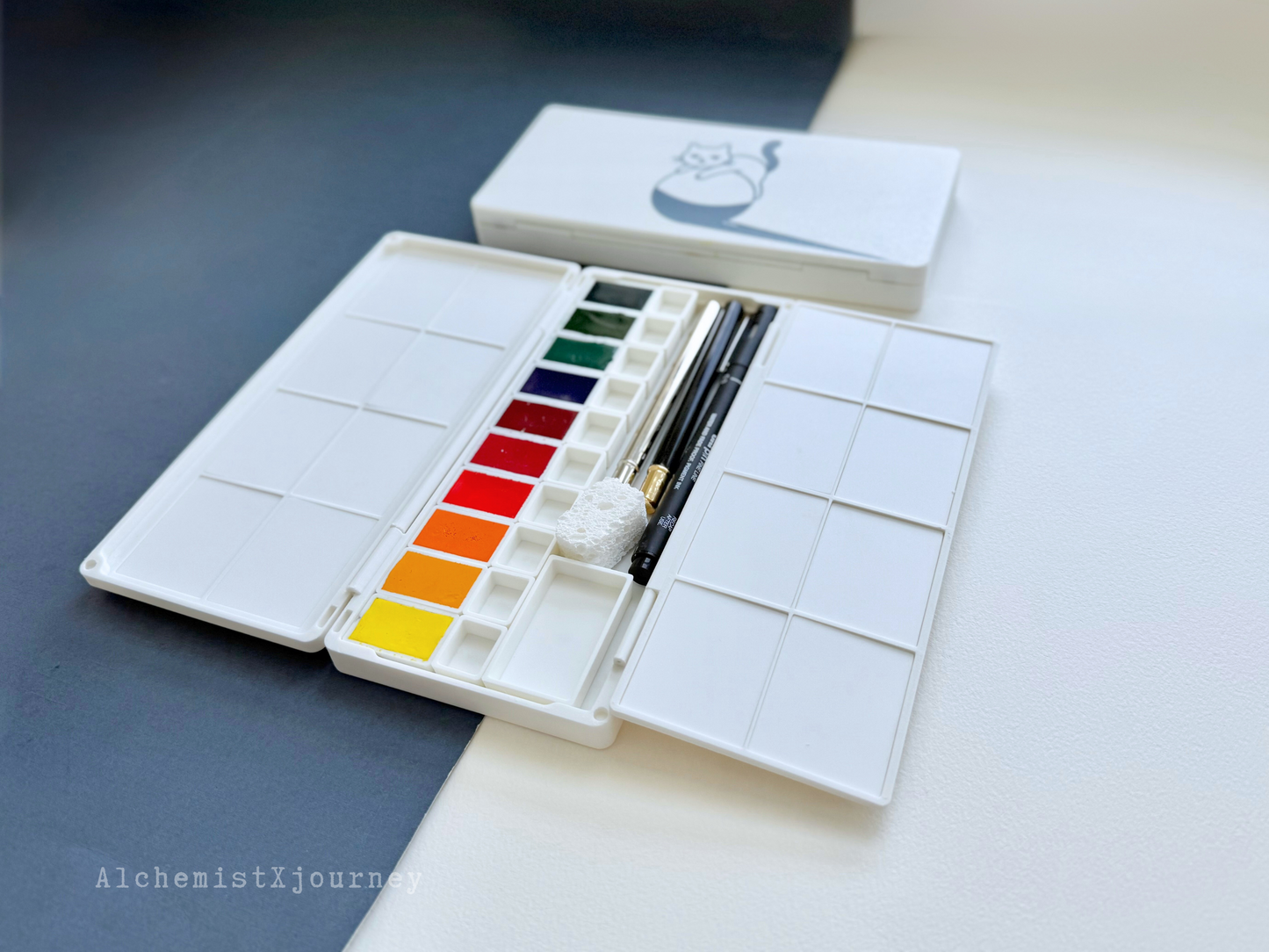 30 Full Pan Watercolor Palette AX14, Glazed Ceramic, Magnetic Base