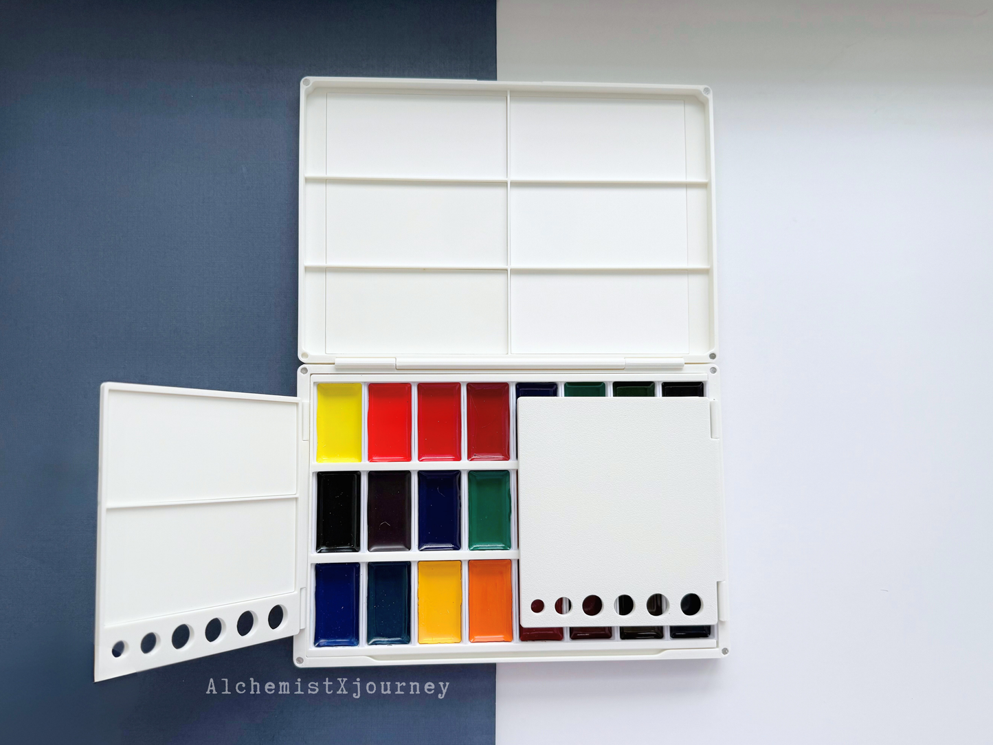 Kuretake 24 Pan Palette AX22, Deep Well, Glazed Ceramic, Removable Modular Grid