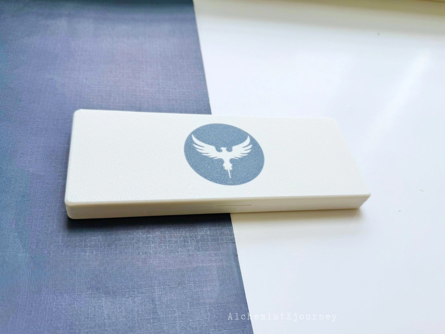 18 Slim Full Pan Watercolor Palette AX20, Glazed Ceramic, Magnetic Base, Brush Holder, Plein Air, Compact