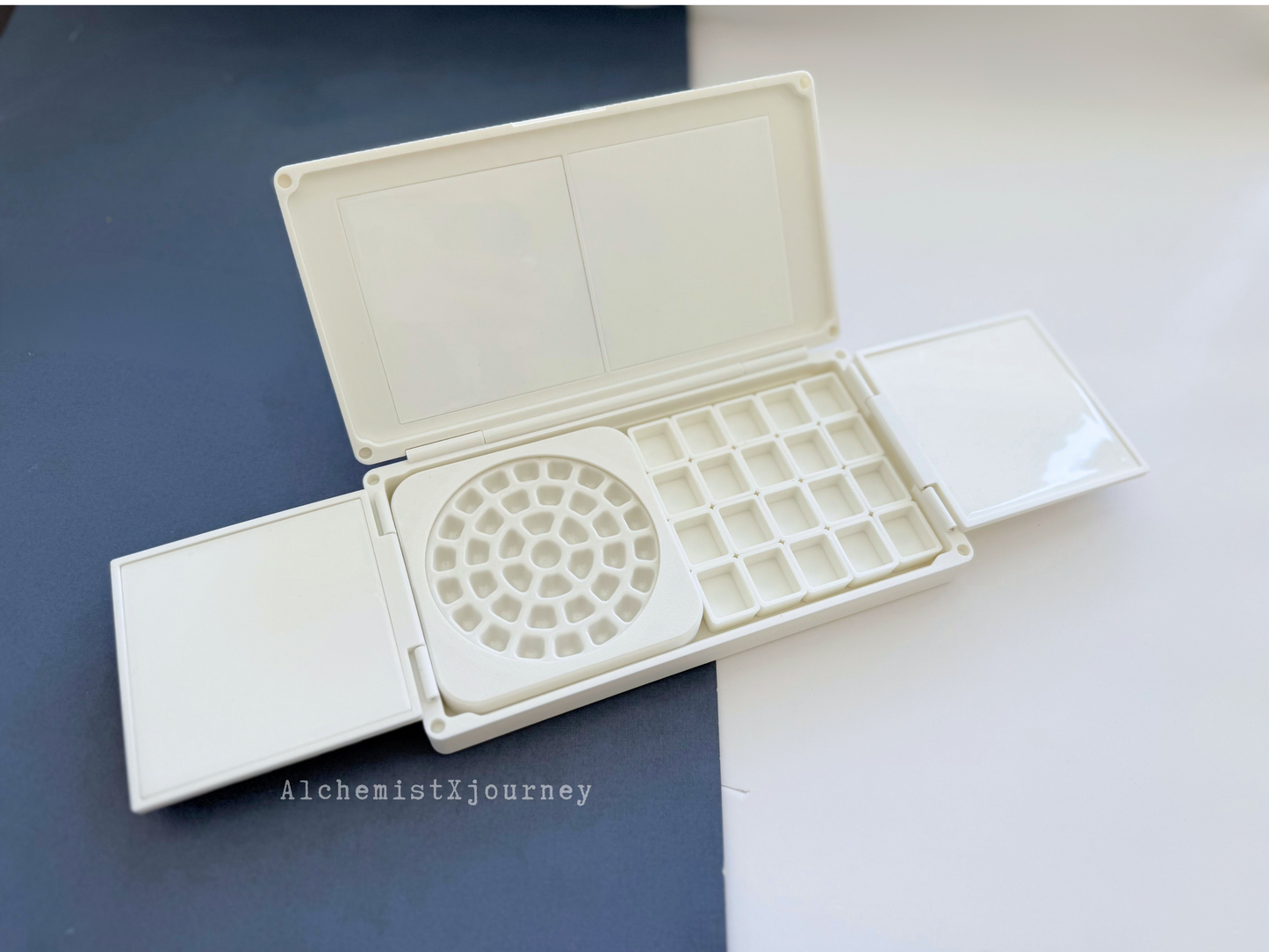 Duo Watercolor Palette & Case AX23, Fits Circle Palettes, Glazed Ceramic, Magnetic Base