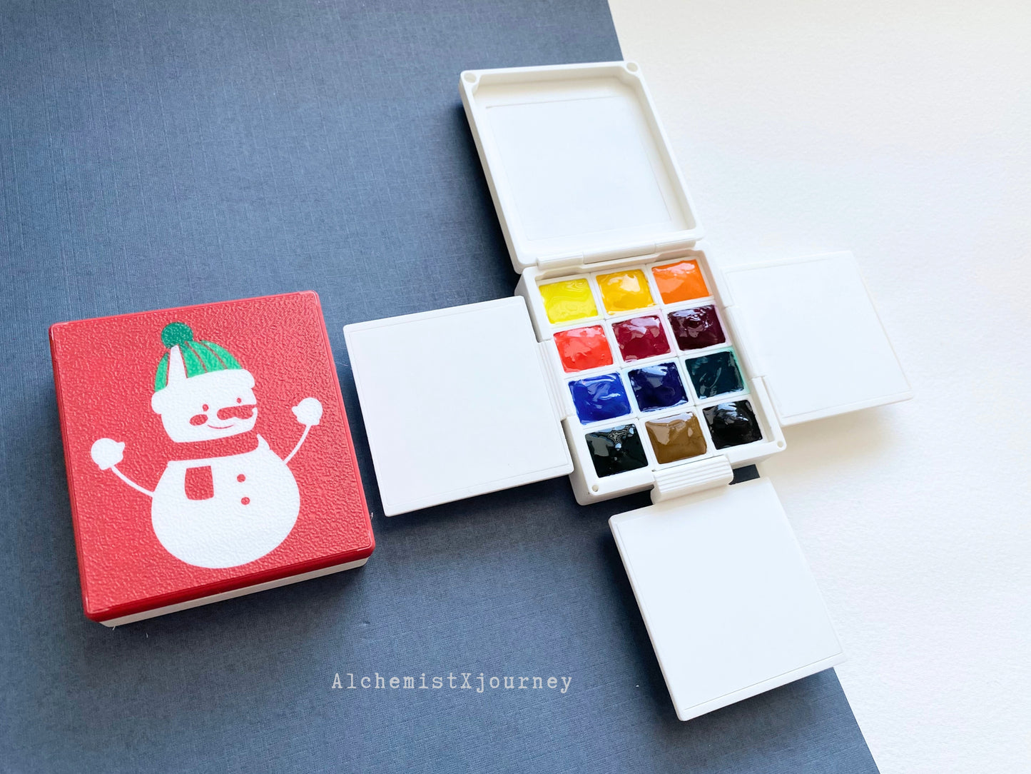 Watercolor Palette with Ceramic Trays and Magnetic-Base AX4, Holiday Collection