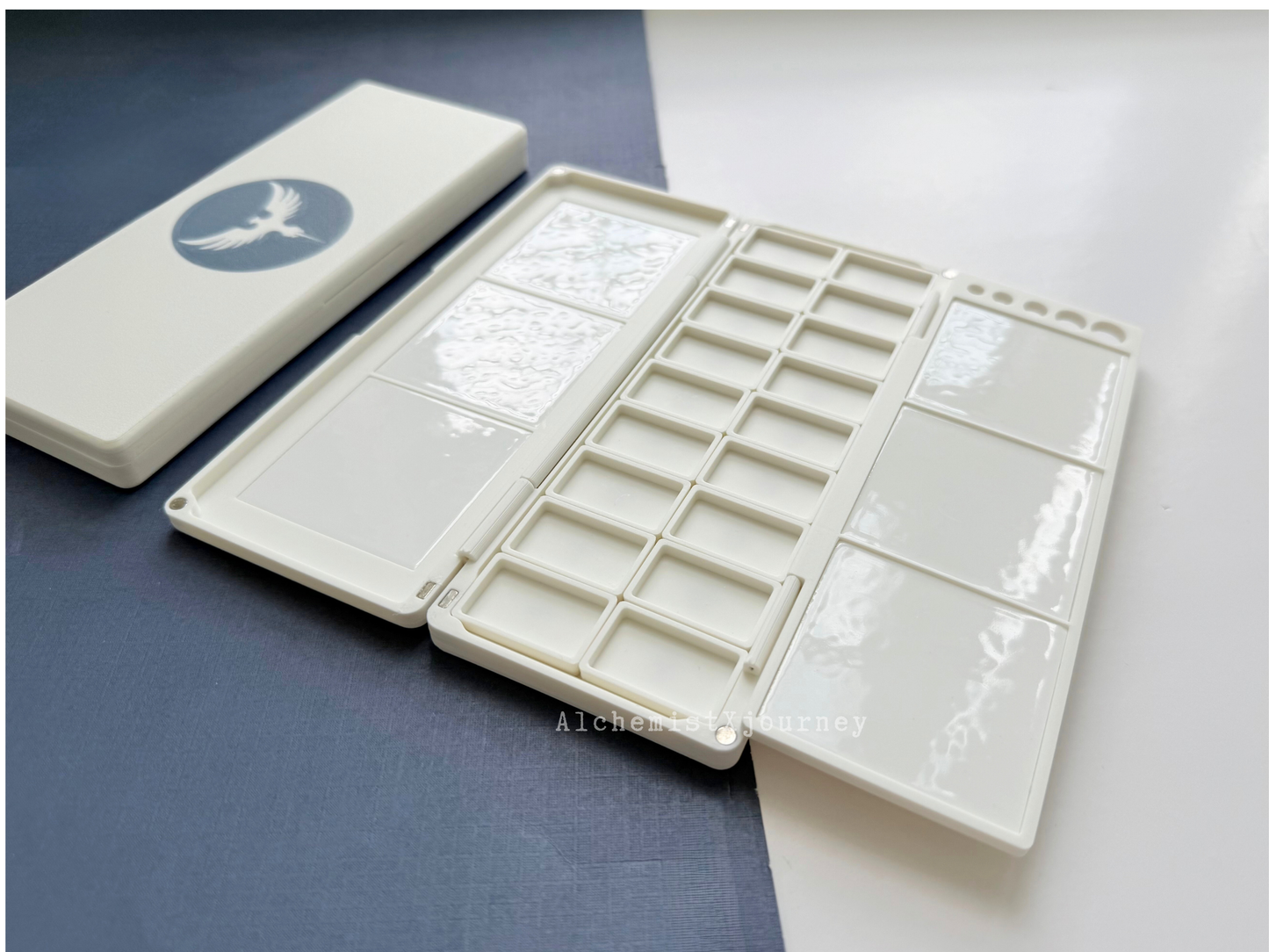 18 Slim Full Pan Watercolor Palette AX20, Glazed Ceramic, Magnetic Base, Brush Holder, Plein Air, Compact