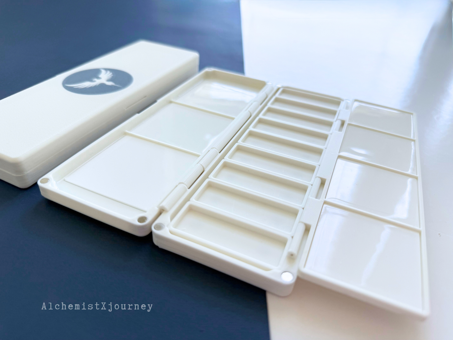 Slim Large Brush Watercolor Palette AX37, Glazed Ceramic, Magnetic Base | Customizable, Portable