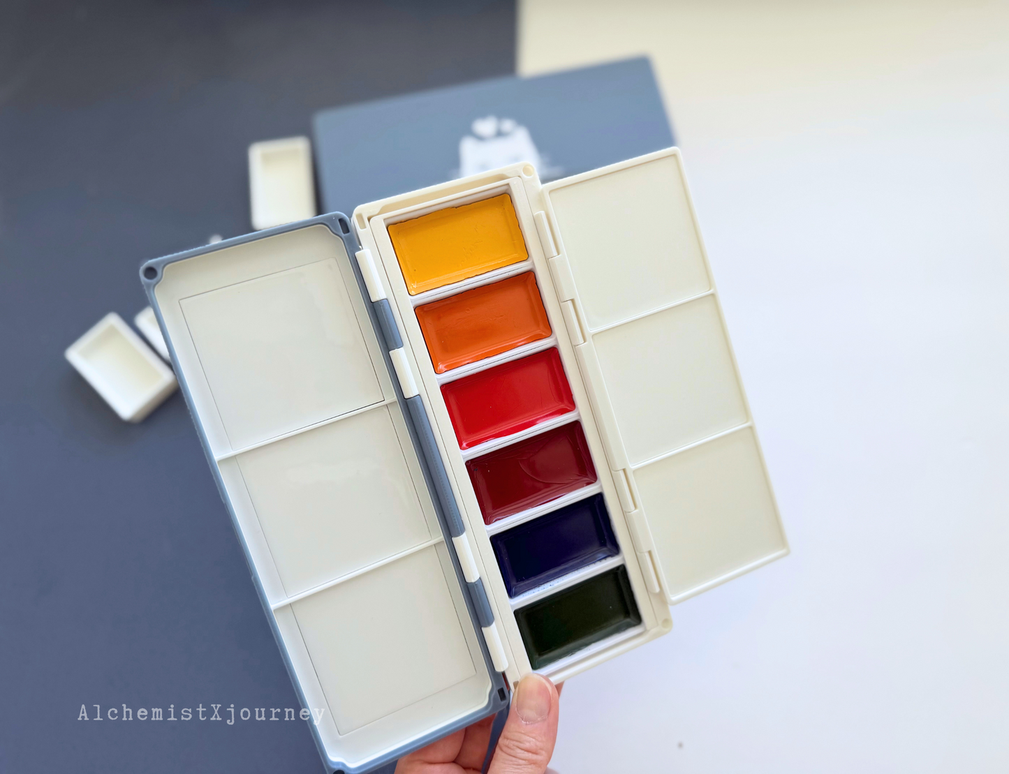 Kuretake 6 Pan Palette AX9, Glazed Ceramic Removable Modular Grid