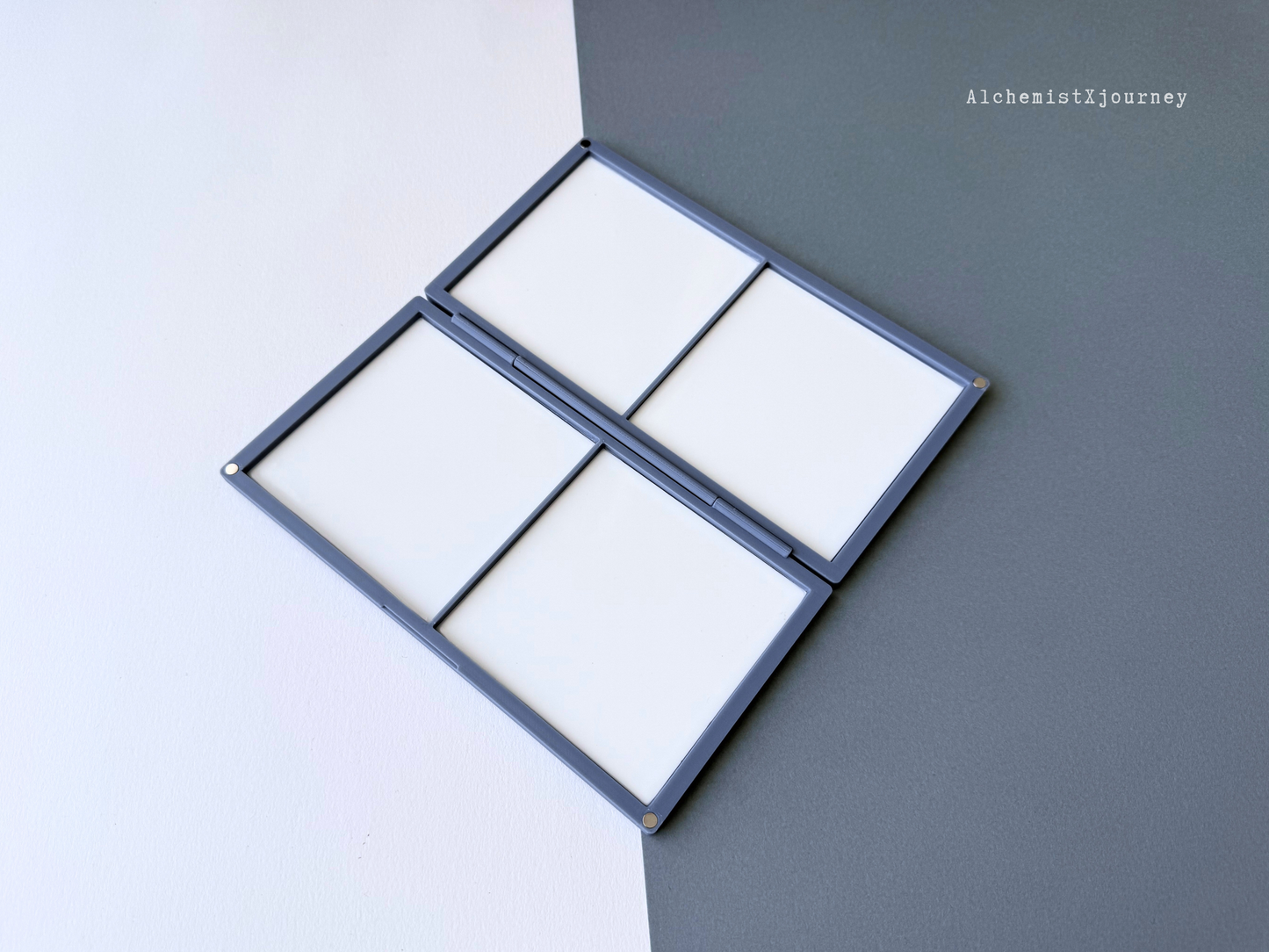 Max Watercolor Mixing Tray AX39: Glazed Ceramic, Magnetic Closure, Portable, Compact, Plein Air