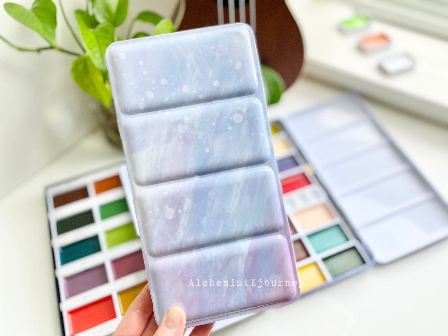 Travel Watercolor Palette with Flat-Base, Kuretake Palette