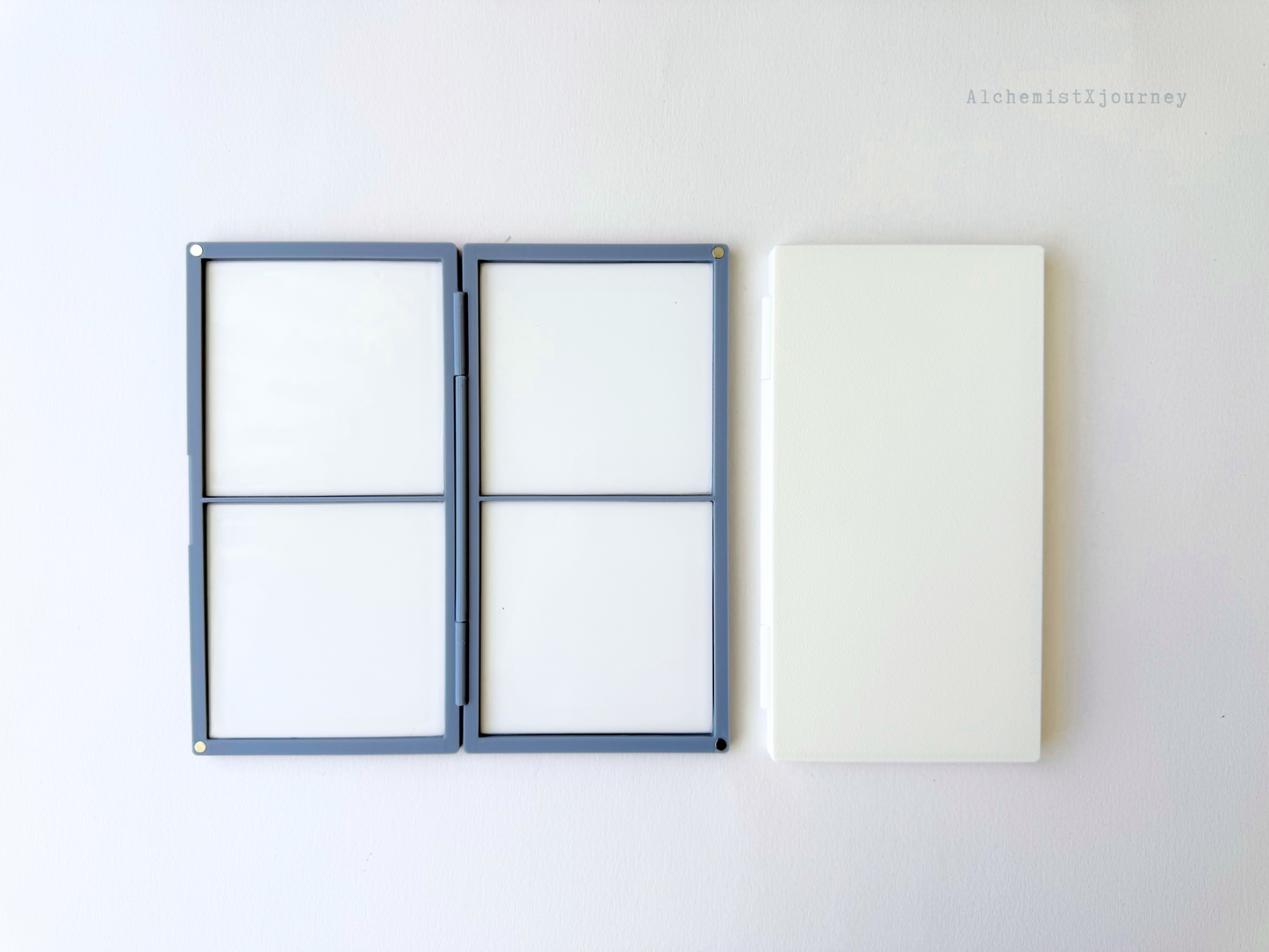 Max Watercolor Mixing Tray AX39: Glazed Ceramic, Magnetic Closure, Portable, Compact, Plein Air