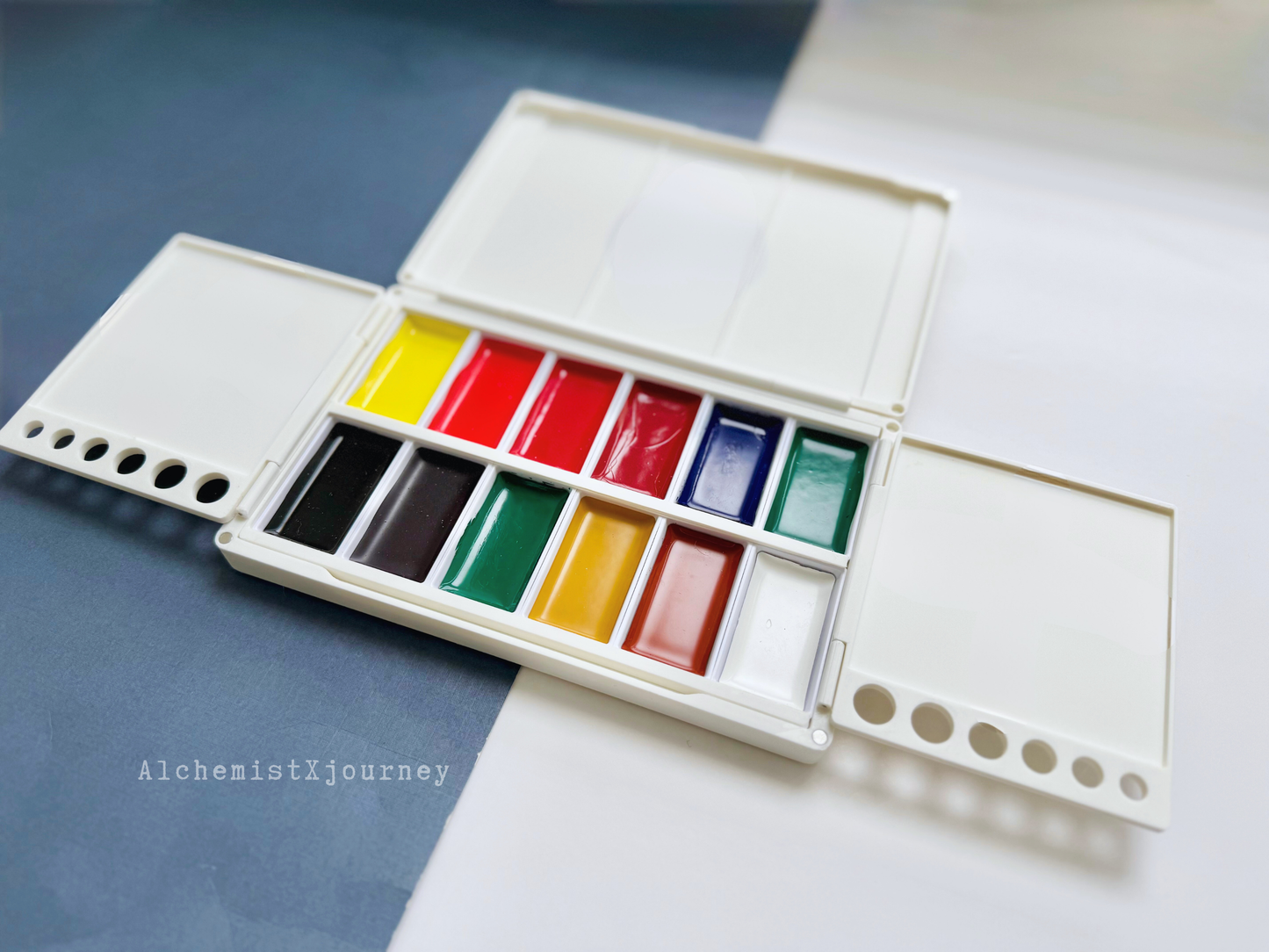 Kuretake 12 Pan Palette AX13, Deep Well, Glazed Ceramic, Removable Modular Grid