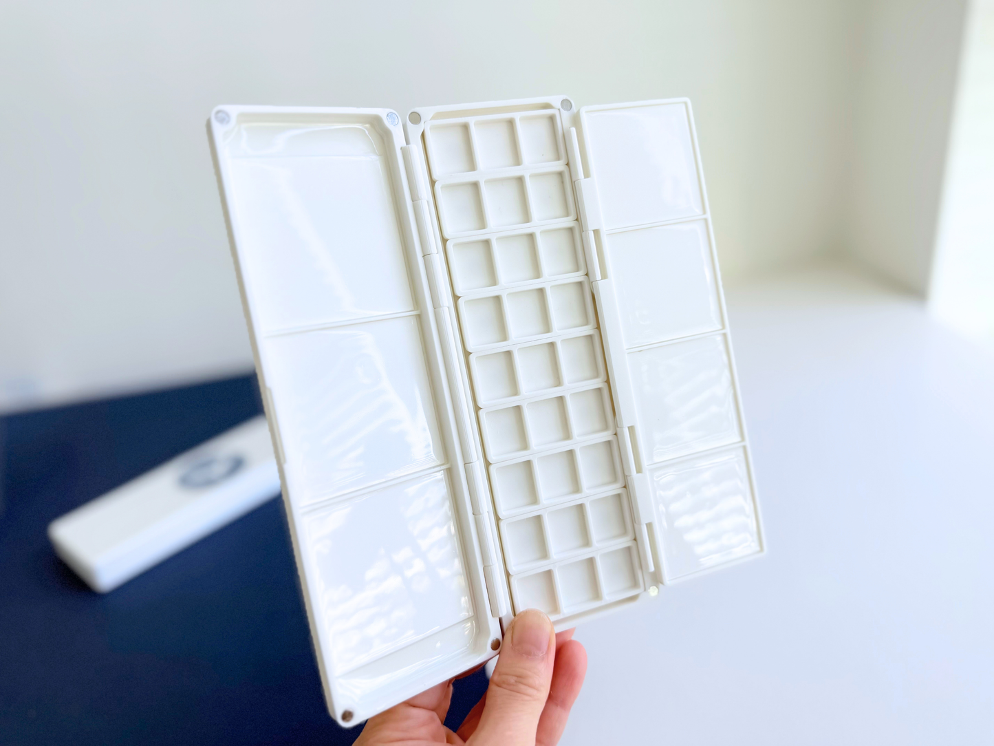 Slim Large Brush Watercolor Palette AX37, Glazed Ceramic, Magnetic Base | Customizable, Portable